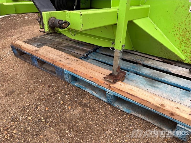 Schulte 8 ft 6 in 3-Point Snow Blower Spazzaneve