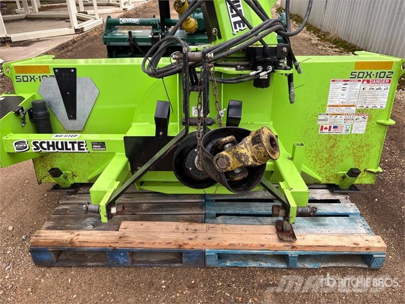 Schulte 8 ft 6 in 3-Point Snow Blower Spazzaneve
