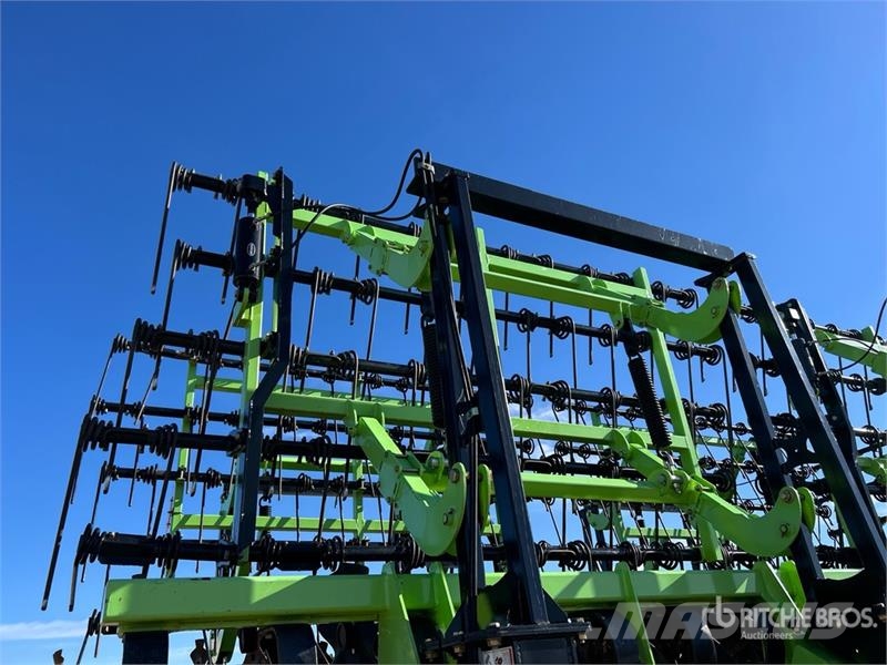 Schulte DHX-600 60 ft Disc Harrow Gradas de discos