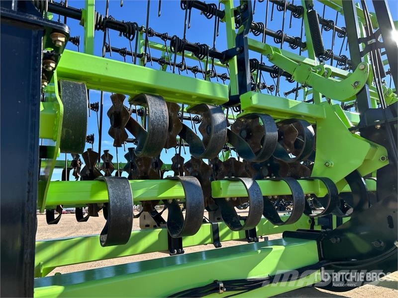 Schulte DHX-600 60 ft Disc Harrow Gradas de discos