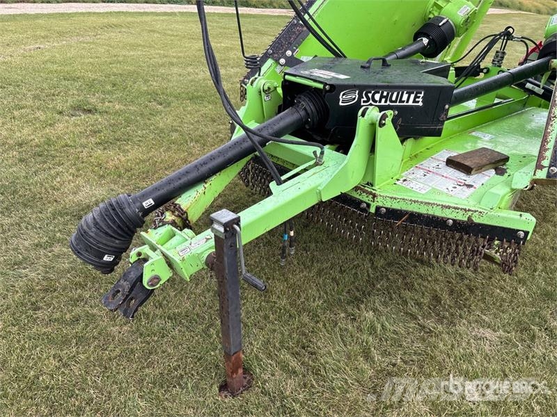Schulte FX1800 جزازات وأغطية المراعي