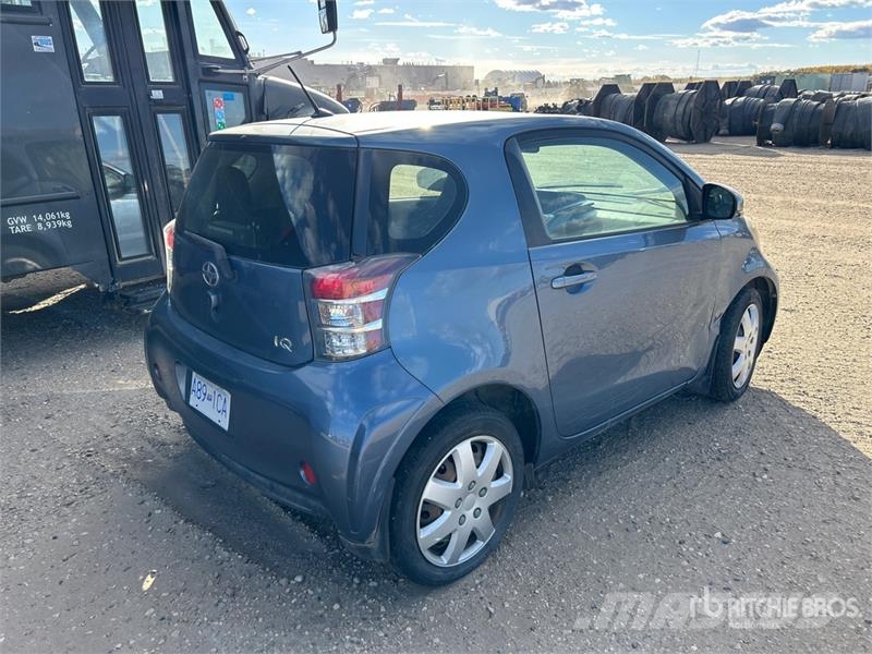  Scion iQ Automobile (Inoperable) Auto's