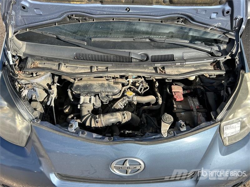  Scion iQ Automobile (Inoperable) Auto's