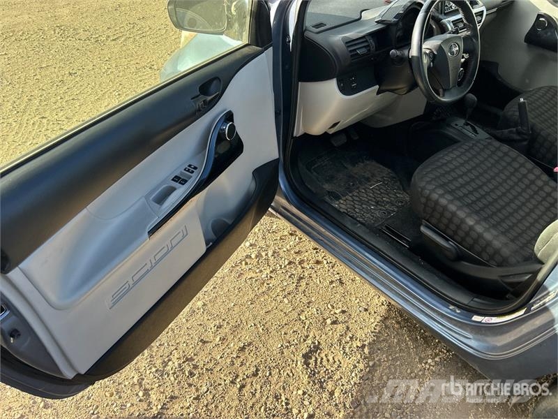  Scion iQ Automobile (Inoperable) Auto's