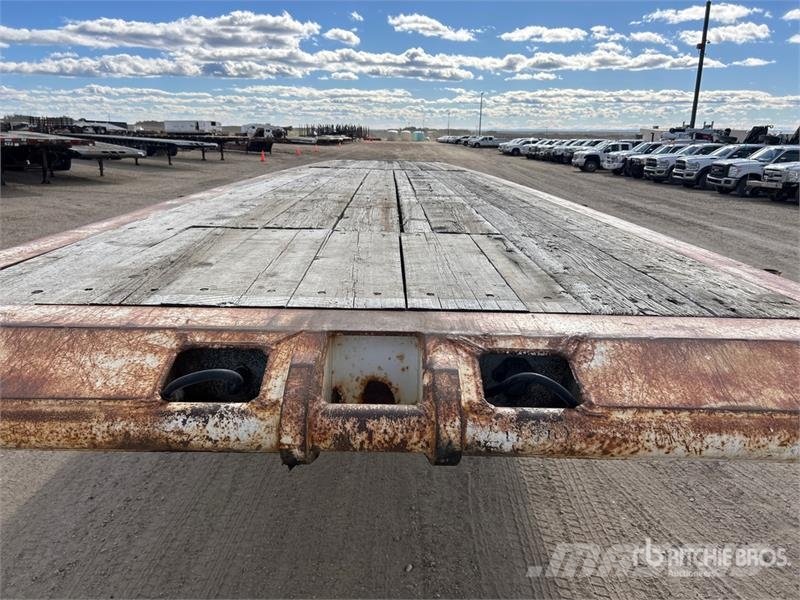 Scona 48 ft Tri/A Flatbed Oilfield Trailer Processing Equipment