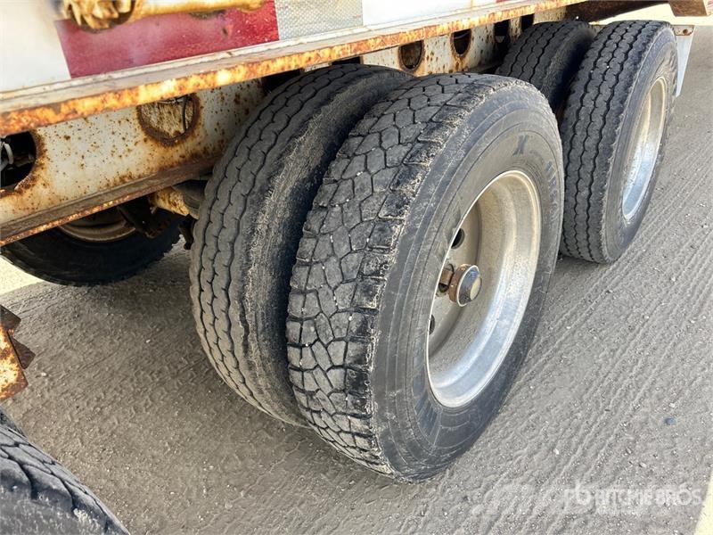 Scona 48 ft Tri/A Flatbed Oilfield Trailer Processing Equipment