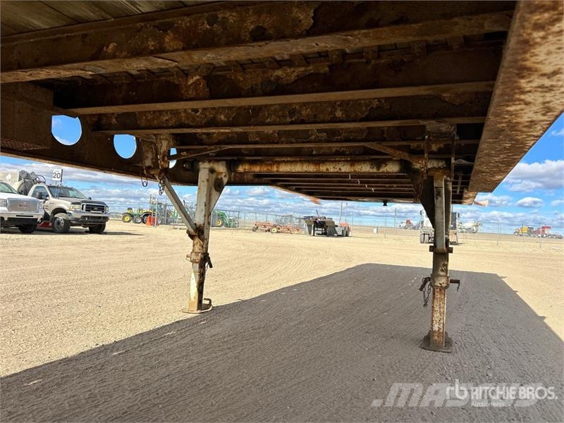 Scona 48 ft Tri/A Flatbed Oilfield Trailer Processing Equipment
