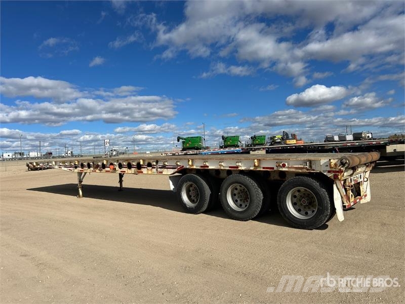 Scona 48 ft Tri/A Flatbed Oilfield Trailer Processing Equipment