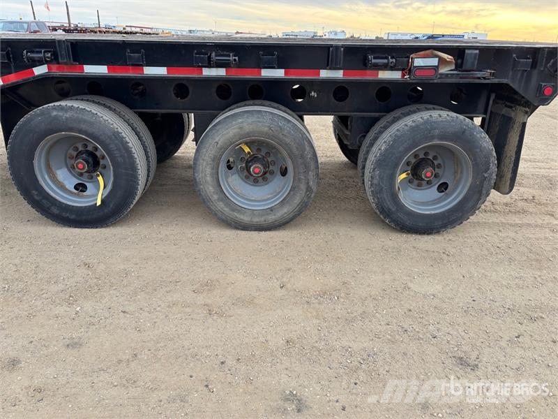 Scona 49 ft Tri/A Flatbed Oilfield Trailer Processing Equipment