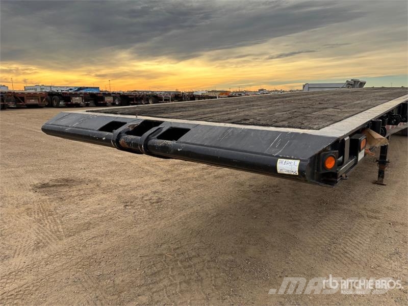 Scona 49 ft Tri/A Flatbed Oilfield Trailer Processing Equipment