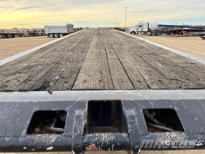 Scona 49 ft Tri/A Flatbed Oilfield Trailer Processing Equipment