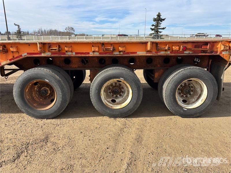 Scona 50 ft Tri/A Flatbed Oilfield Trailer Processing Equipment