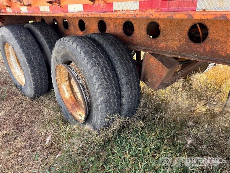  Scona 50 ft Tri/A Flatbed 50 Ton Oilfield Trailer  Verarbeitungsgeräte