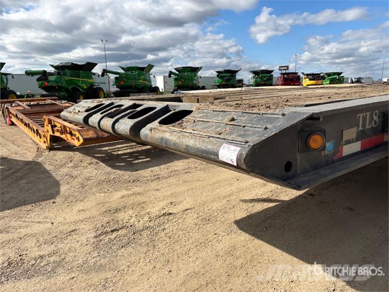 Scona 52 ft Tri/A Folding Neck Trailer Mélybölcsős