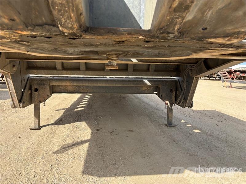 Scona 52 ft Tri/A Folding Neck Trailer Mélybölcsős