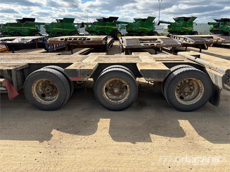 Scona 52 ft Tri/A Folding Neck Trailer Mélybölcsős