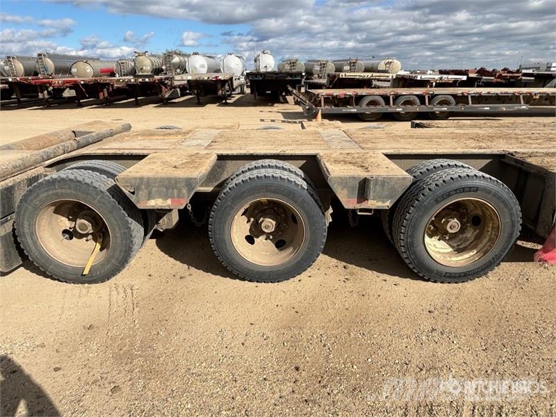 Scona 52 ft Tri/A Folding Neck Trailer Mélybölcsős