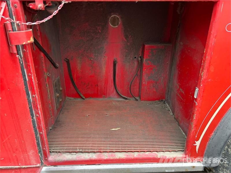 Scot Pierreville 4x2 Fire Truck (Inoperable) Gasilska vozila