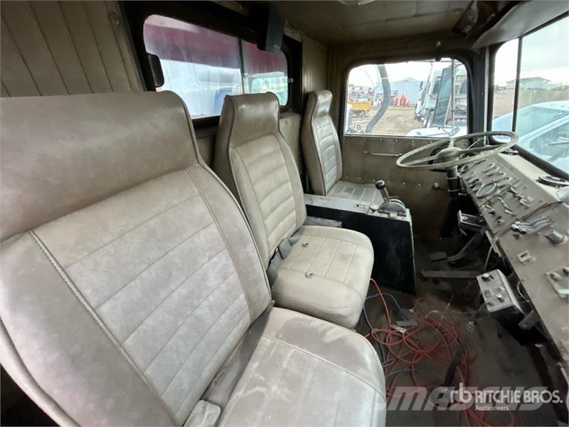 Scot Pierreville 4x2 Fire Truck (Inoperable) Gasilska vozila