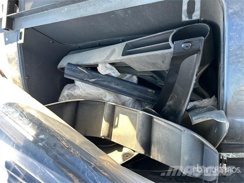 SDLC100 Electric Golf Cart (Unused) عربات الجولف