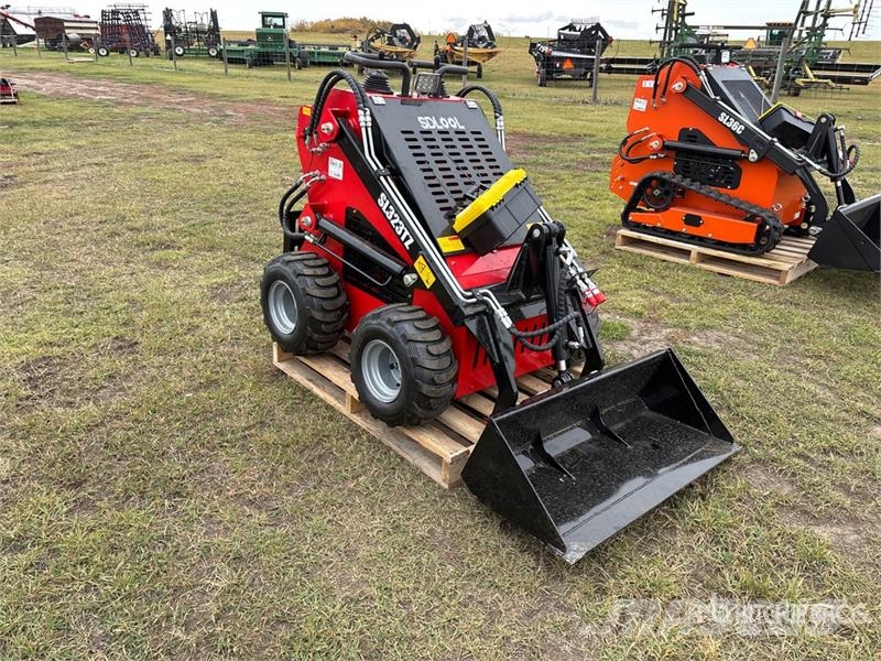  SDLOOL SL-323TZ Mini Skid Steer Loader (Unused) لوادر انزلاقية التوجيه