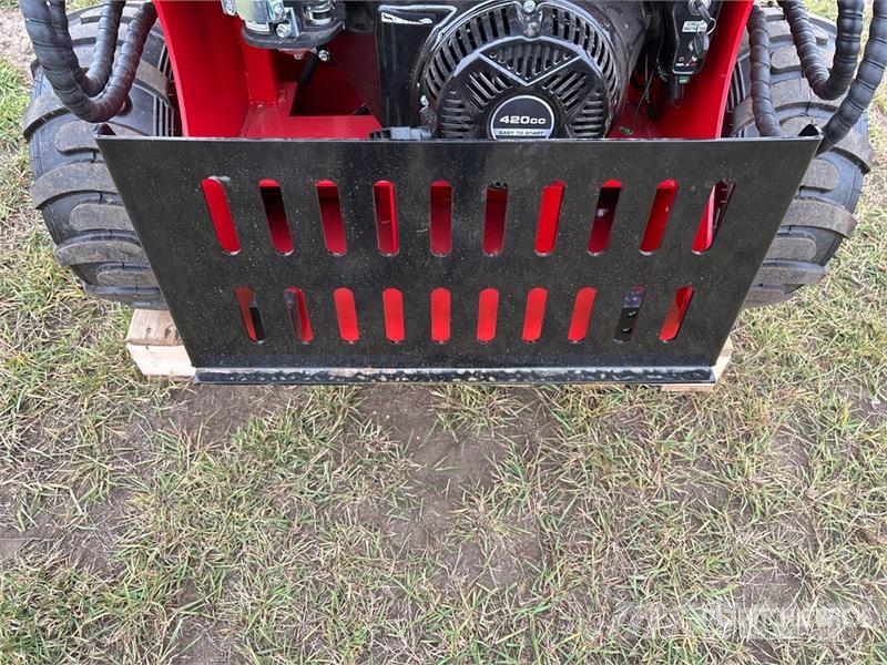  SDLOOL SL-323TZ Mini Skid Steer Loader (Unused) لوادر انزلاقية التوجيه