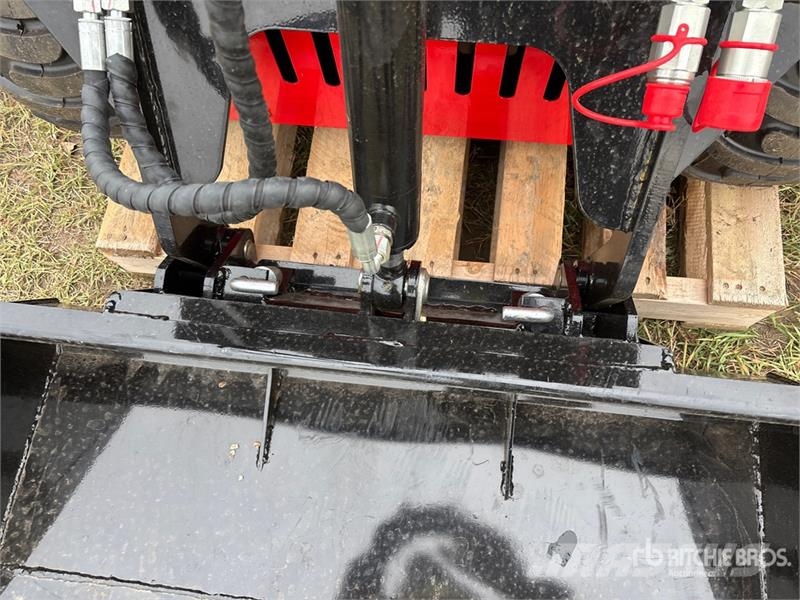  SDLOOL SL-323TZ Mini Skid Steer Loader (Unused) لوادر انزلاقية التوجيه
