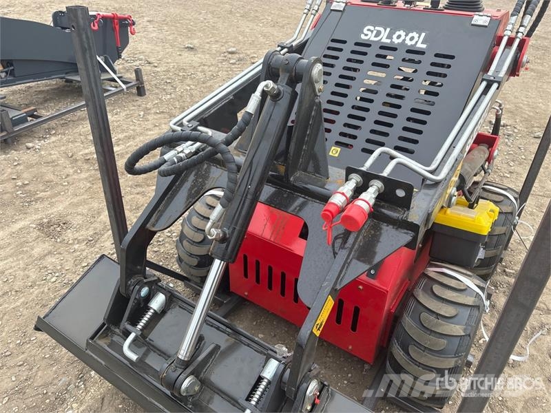  SDLOOL SL-323TZ Mini Skid Steer Loader (Unused) لوادر انزلاقية التوجيه