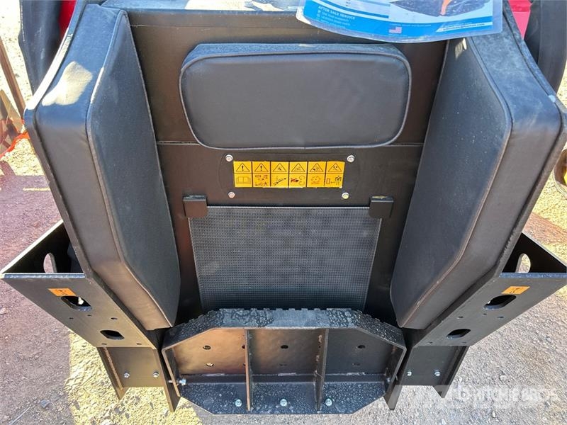  SDLOOL SL-V1000 Mini Compact Track Loader (Unused) لوادر انزلاقية التوجيه