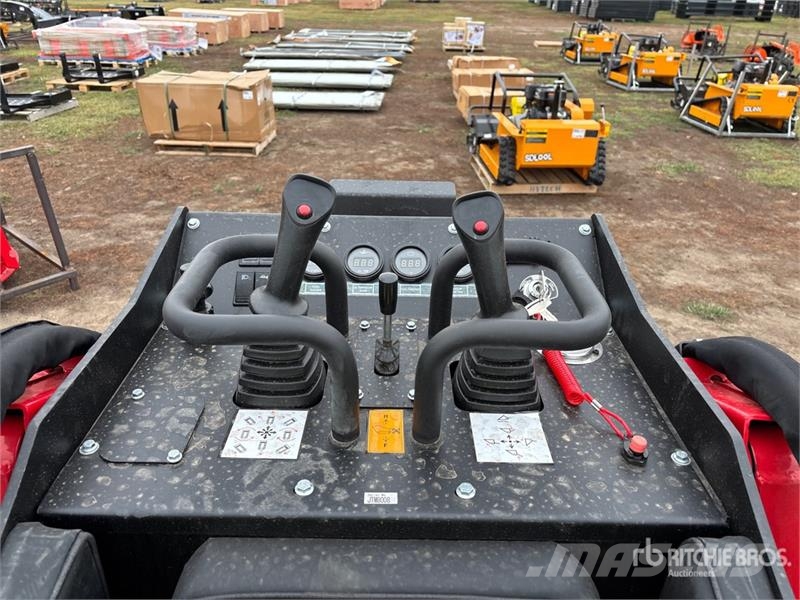  SDLOOL SL-V1000 Mini Compact Track Loader (Unused) لوادر انزلاقية التوجيه