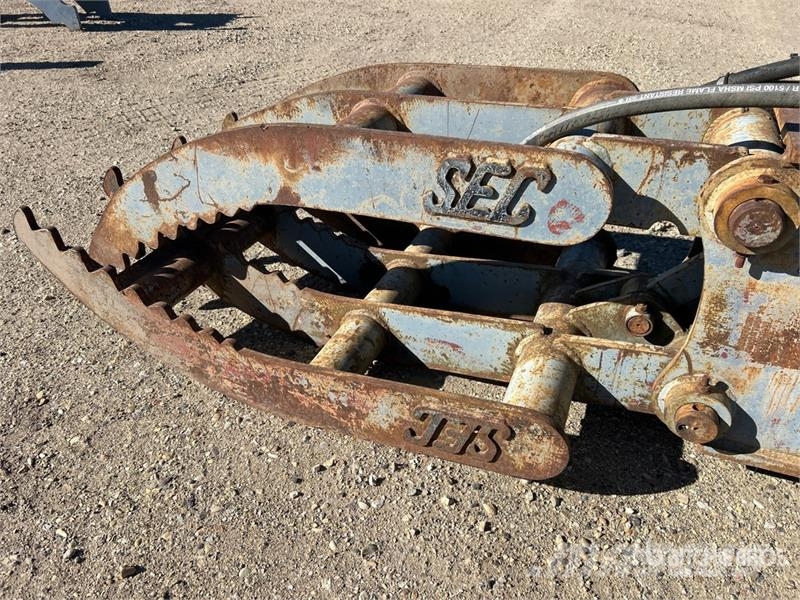 SEC 36 in Q/C Excavator Grapple 집게