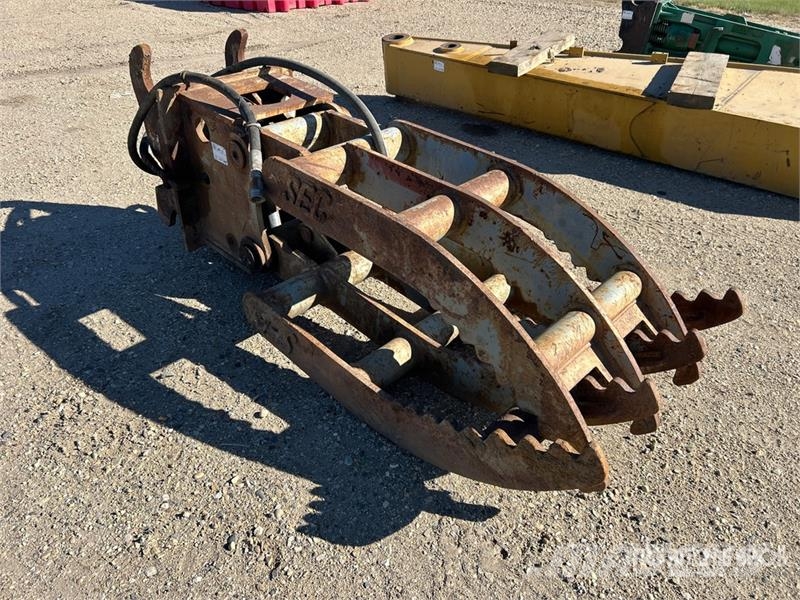 SEC 36 in Q/C Excavator Grapple 집게