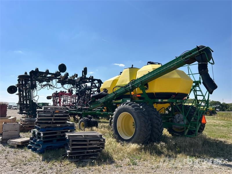 Seedmaster 6612 66 ft Air Drill مثاقيب