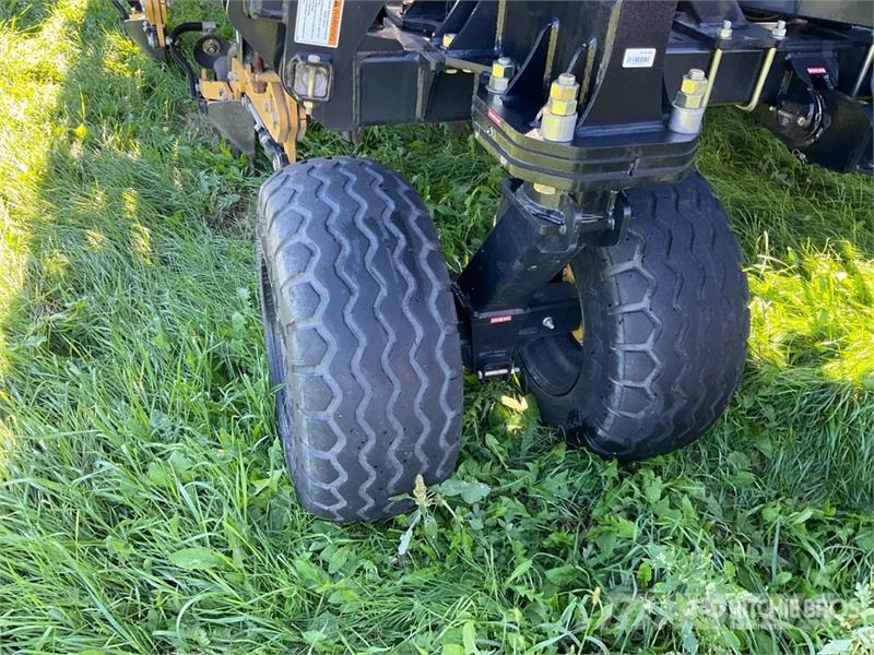 Seedmaster 7012 Ultra Pro II 70 ft Air Drill Külvikud
