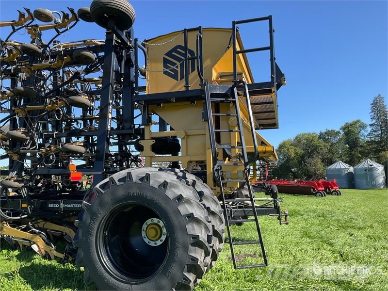 Seedmaster 7012 Ultra Pro II 70 ft Air Drill Külvikud