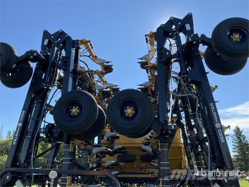 Seedmaster 7012 Ultra Pro II 70 ft Air Drill Külvikud