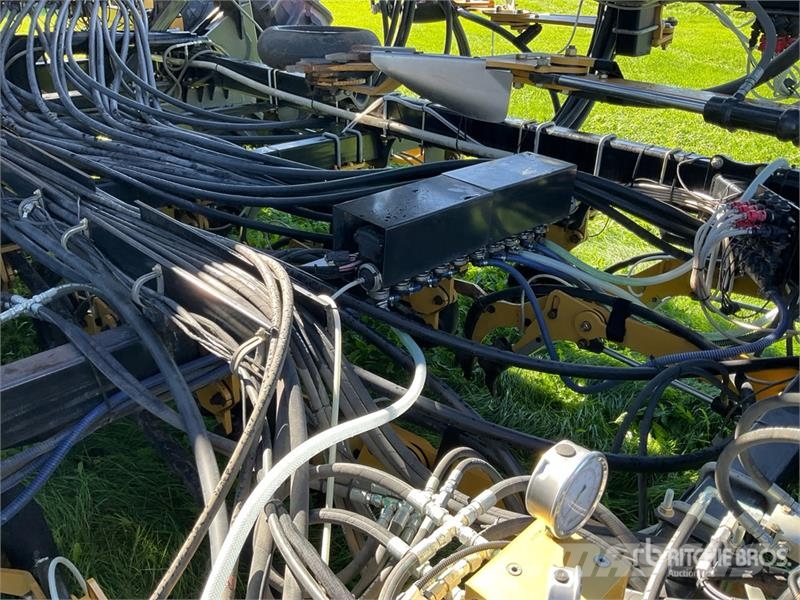 Seedmaster 7012 Ultra Pro II 70 ft Air Drill Külvikud