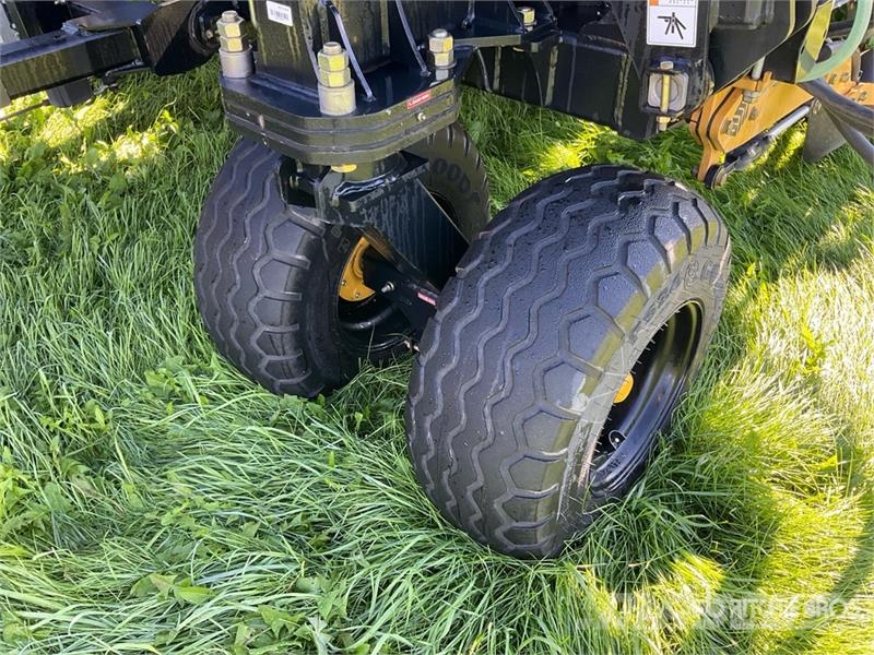 Seedmaster 7012 Ultra Pro II 70 ft Air Drill Külvikud