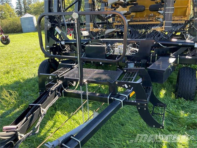 Seedmaster 7012 Ultra Pro II 70 ft Air Drill Külvikud