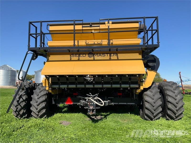Seedmaster 7012 Ultra Pro II 70 ft Air Drill Külvikud