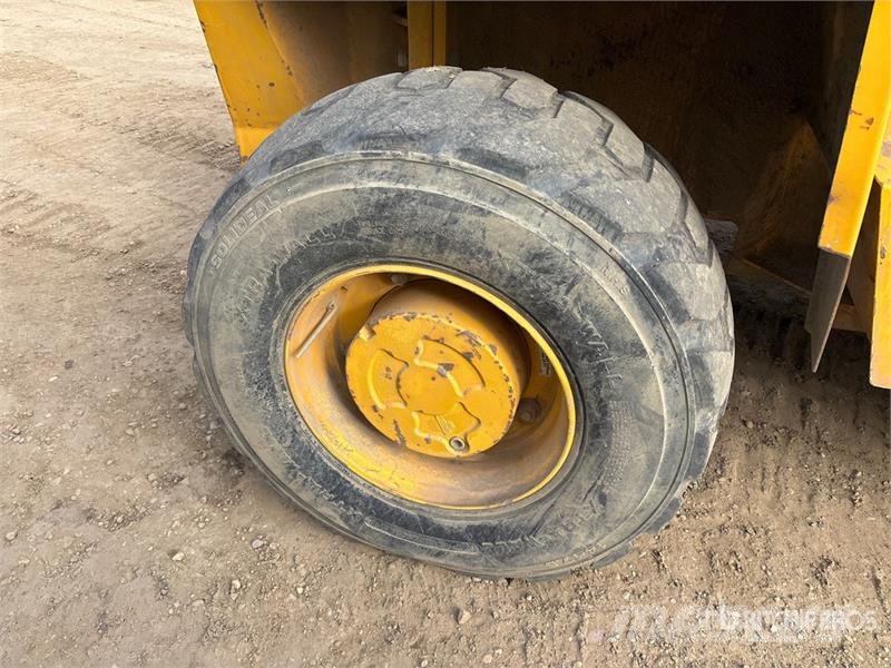 Sellick S-80 8000 lb 4x4 Rough Terrain Forklift 험지용 트럭