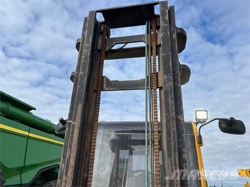 Sellick S-80 8000 lb 4x4 Rough Terrain Forklift 험지용 트럭