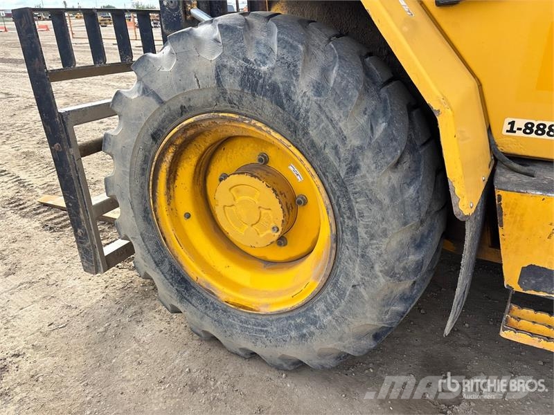 Sellick S-80 8000 lb 4x4 Rough Terrain Forklift 험지용 트럭