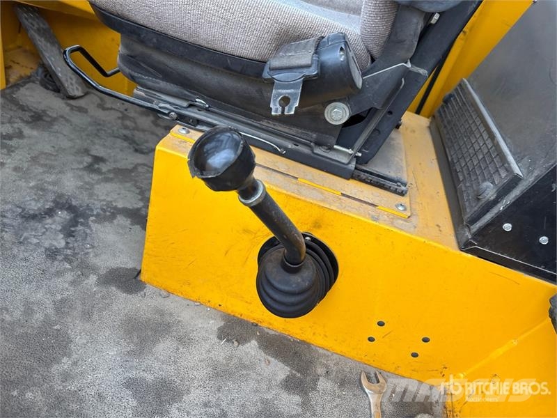 Sellick S80 8000 lb 4x4 Rough Terrain Forklift Elevatore per esterni