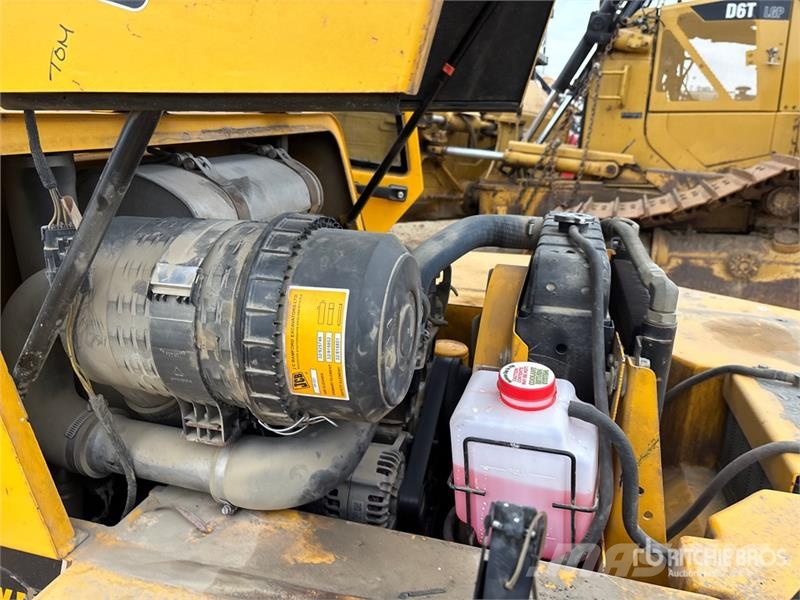Sellick S80 8000 lb 4x4 Rough Terrain Forklift Elevatore per esterni