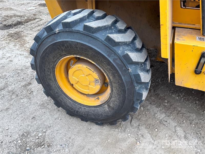 Sellick S80 8000 lb 4x4 Rough Terrain Forklift Elevatore per esterni
