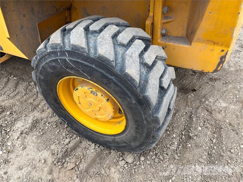 Sellick S80 8000 lb 4x4 Rough Terrain Forklift Elevatore per esterni