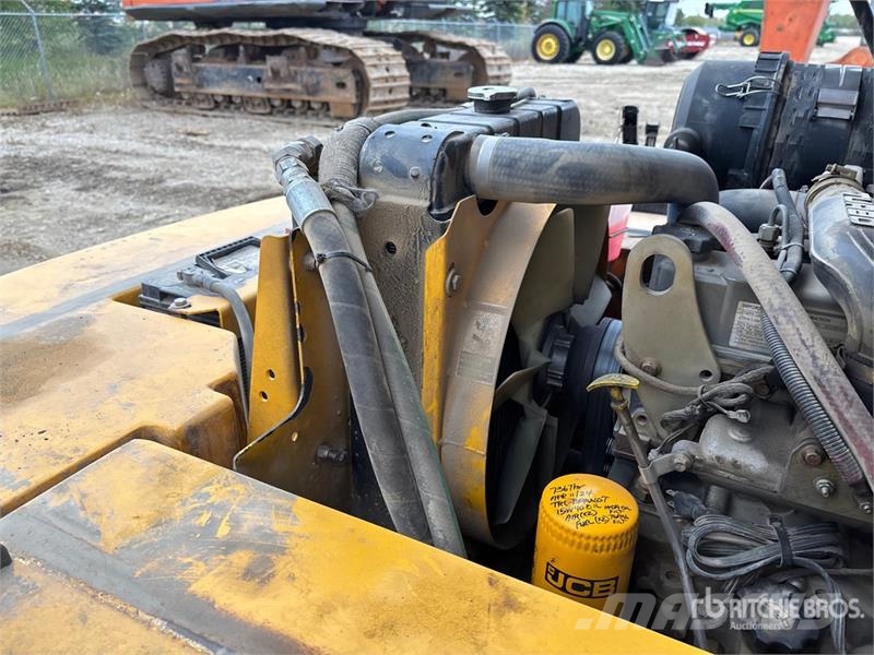 Sellick S80 8000 lb 4x4 Rough Terrain Forklift Elevatore per esterni