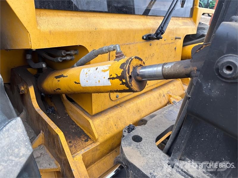 Sellick S80 8000 lb 4x4 Rough Terrain Forklift Elevatore per esterni