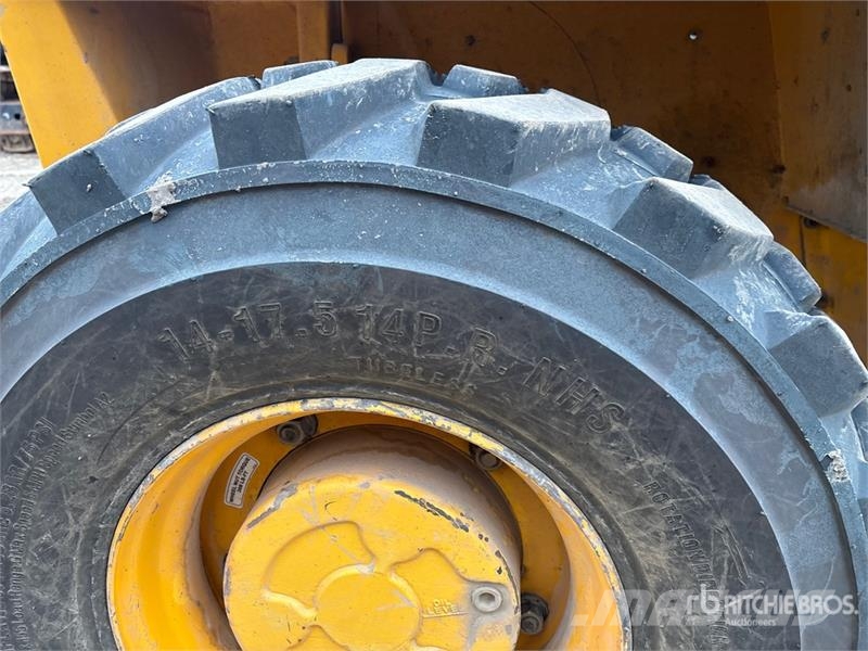 Sellick S80 8000 lb 4x4 Rough Terrain Forklift Elevatore per esterni